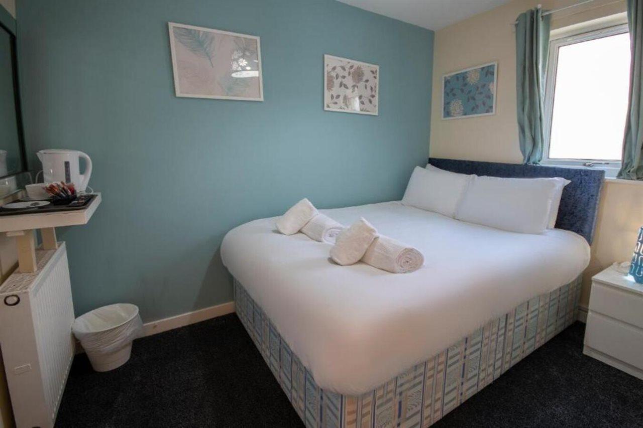 Irvine Riverside Guesthouse By Payman Club Ngoại thất bức ảnh