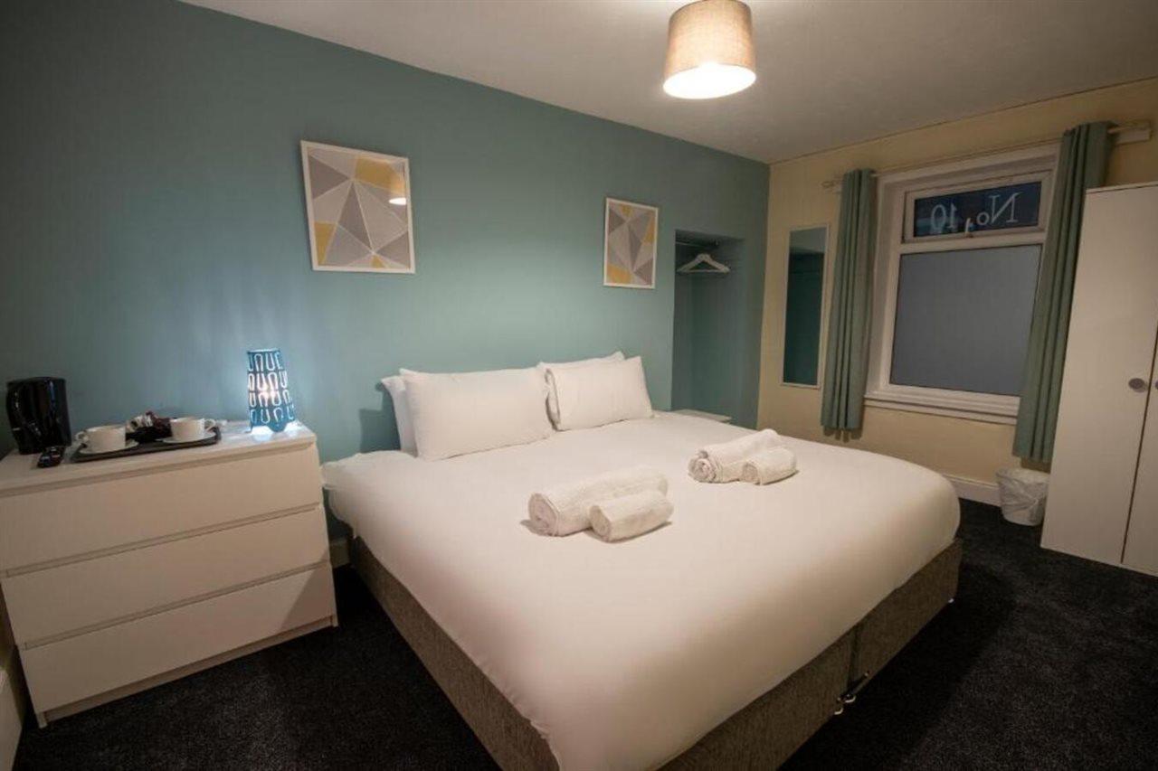 Irvine Riverside Guesthouse By Payman Club Ngoại thất bức ảnh