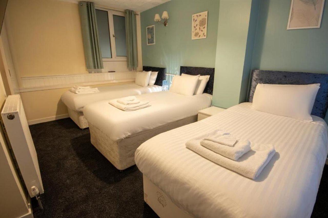 Irvine Riverside Guesthouse By Payman Club Ngoại thất bức ảnh